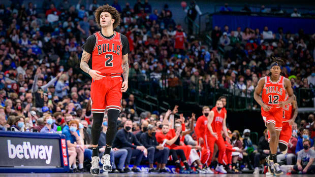 Lonzo Ball Calls Out Stephen A. Smith to Dispute Report About Knee Injury